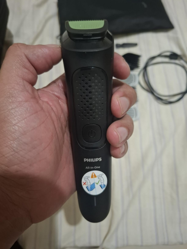 Philips Aparador e Barbeador Elétrico 9 em 1
