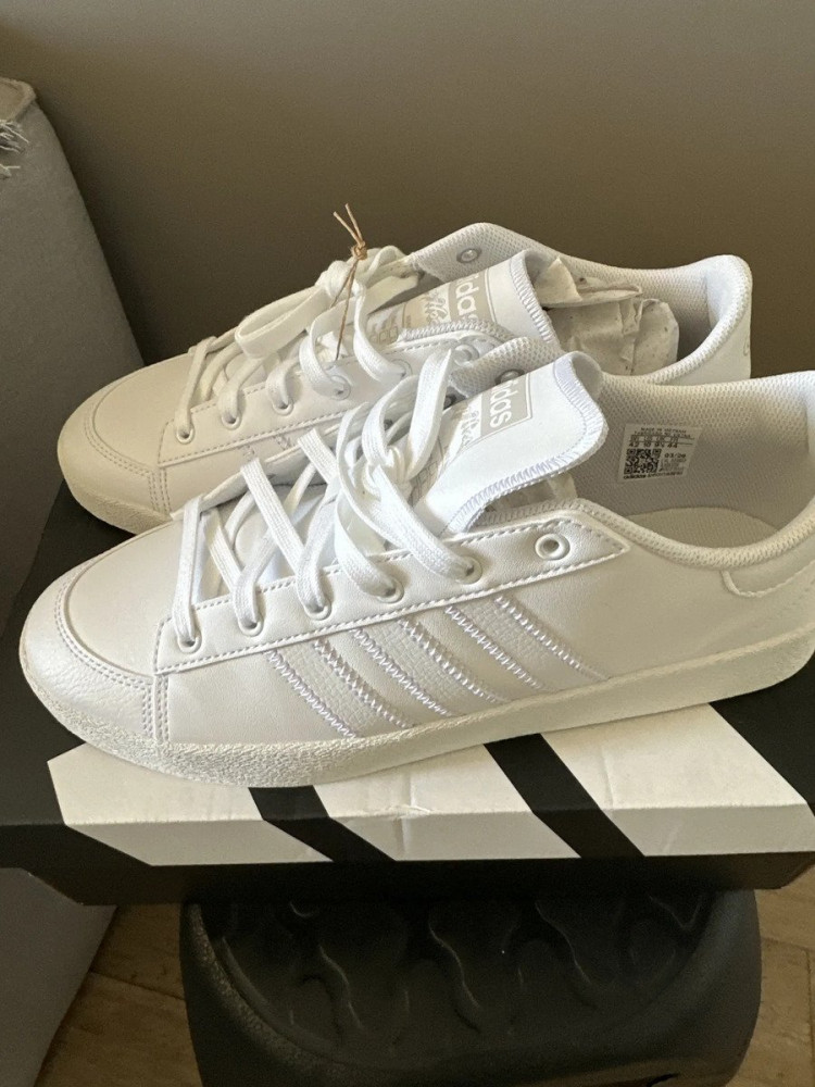 Tênis Jump Hook adidas Branco Liso 40 Br