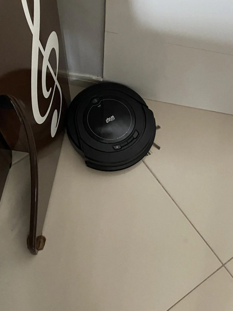 Robô aspirador W90 30W Preto