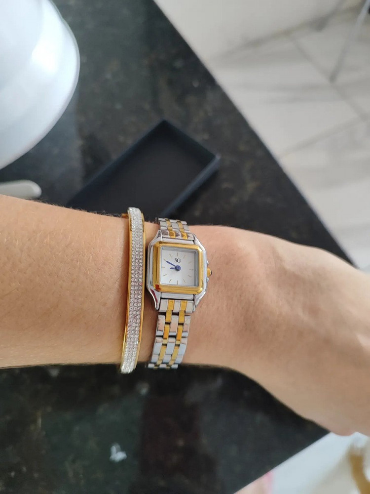 Relógio Feminino Quadrado Boxy Dourado Prata