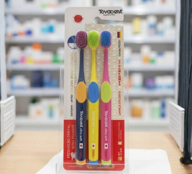 Kit 3 Escovas de Dente ToyaDent (Azul, Amarelo e Rosa)