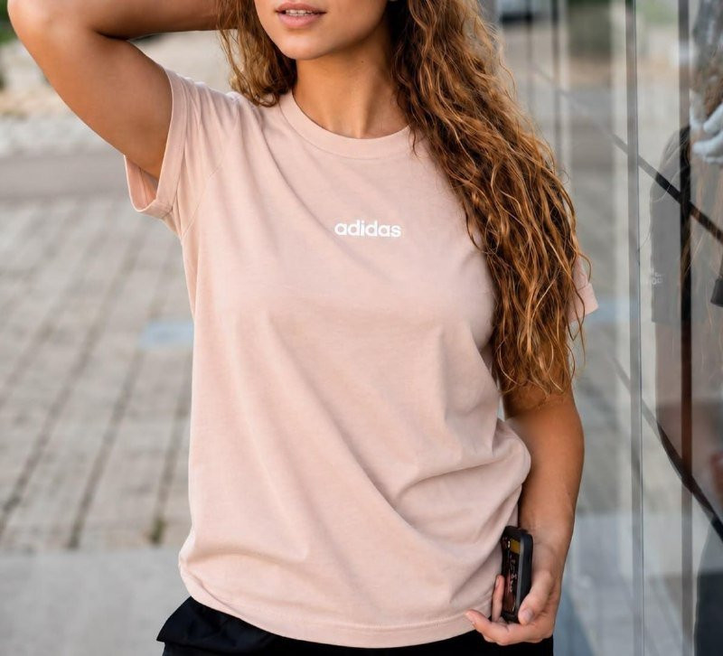 Camiseta Essentials Linear adidas