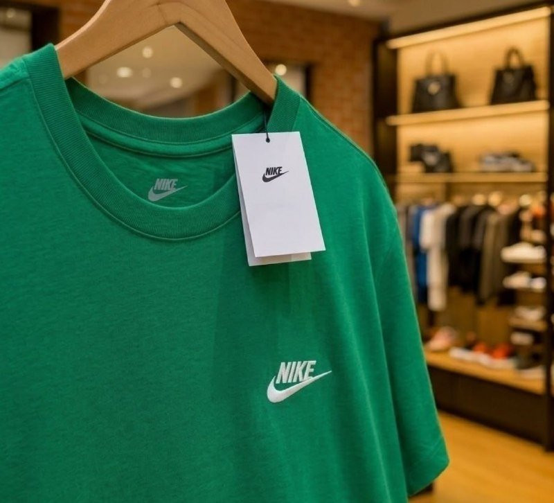 Camiseta Nike Sportswear Club