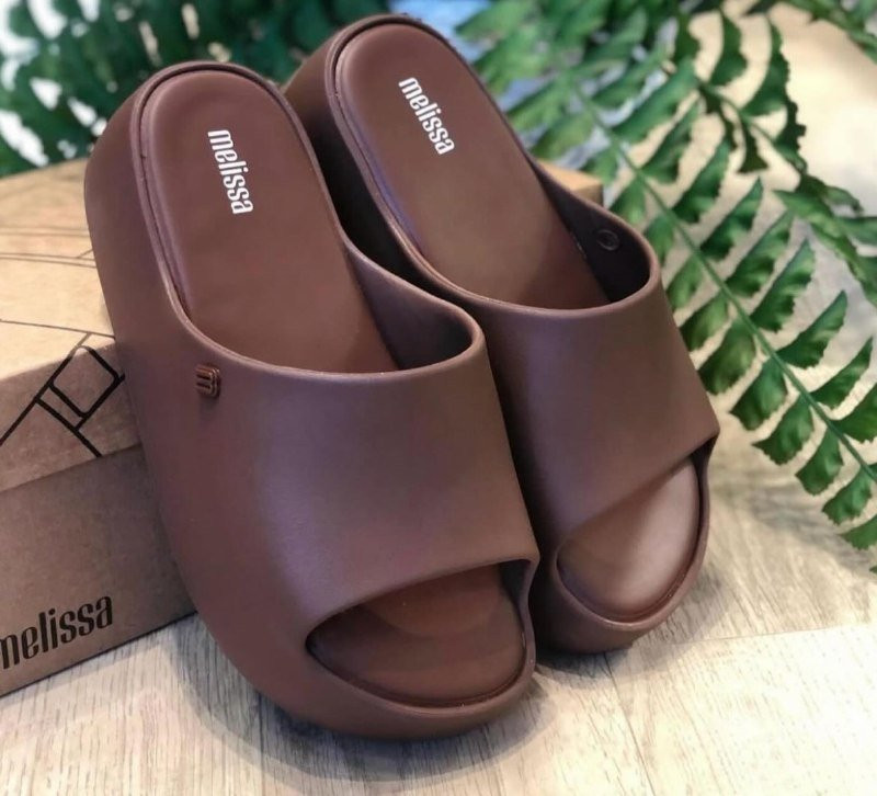 Melissa Free Platform Slide