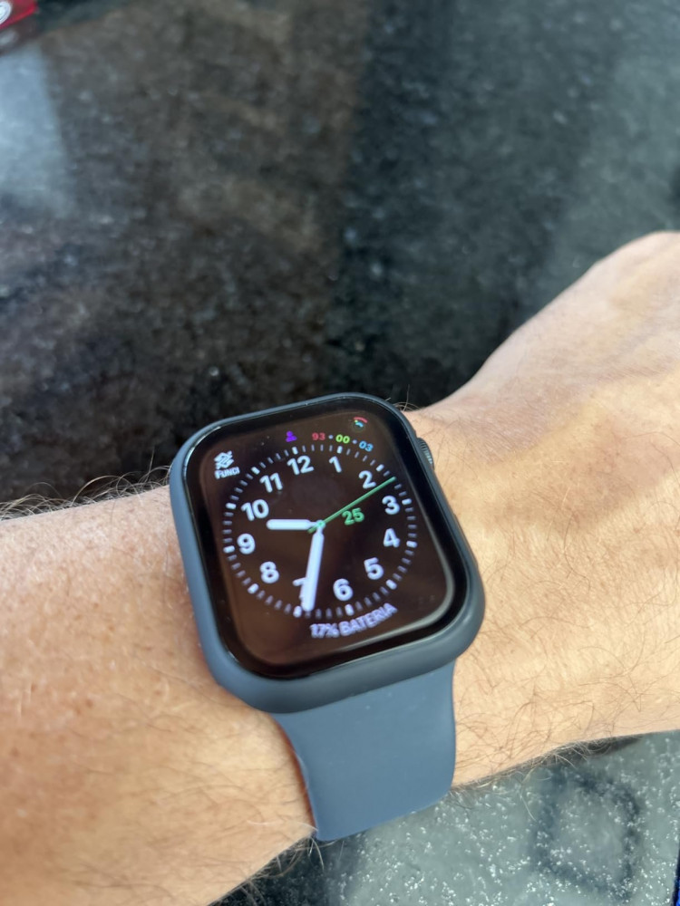 Apple Watch SE 3 GPS 40mm Alumínio Luz das Estrelas