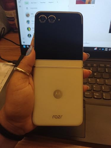 Smartphone Motorola Razr 60 256GB 12GB RAM Branco