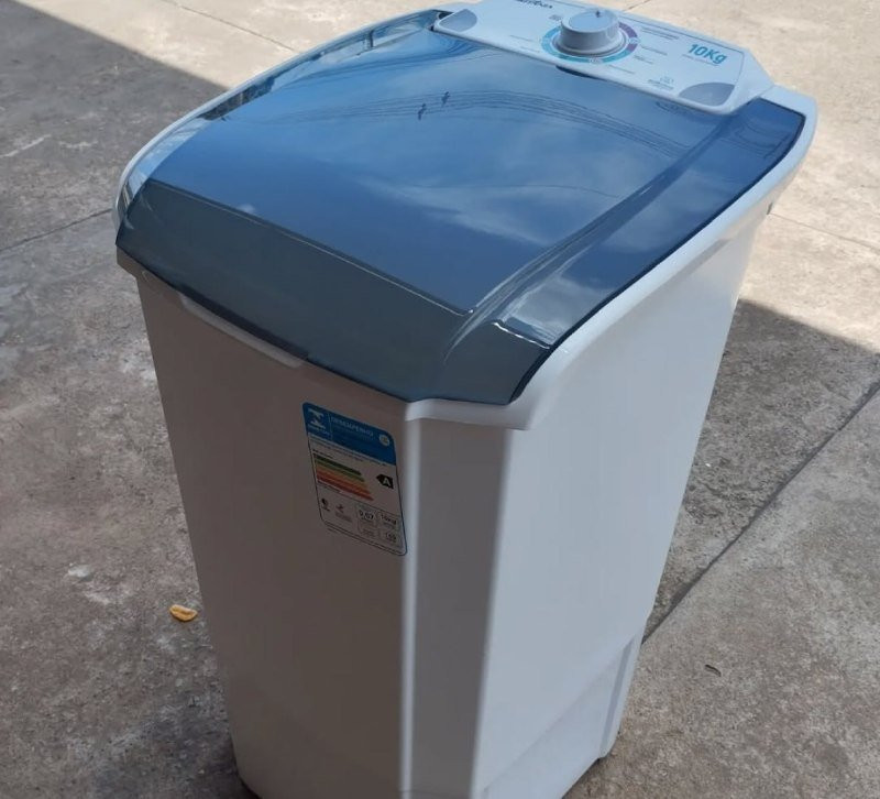 Tanquinho de Lavar Roupa 10Kg Britânia Semiautomático BLR03 220V